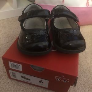 See Kai Run black patent leather Mary Janes